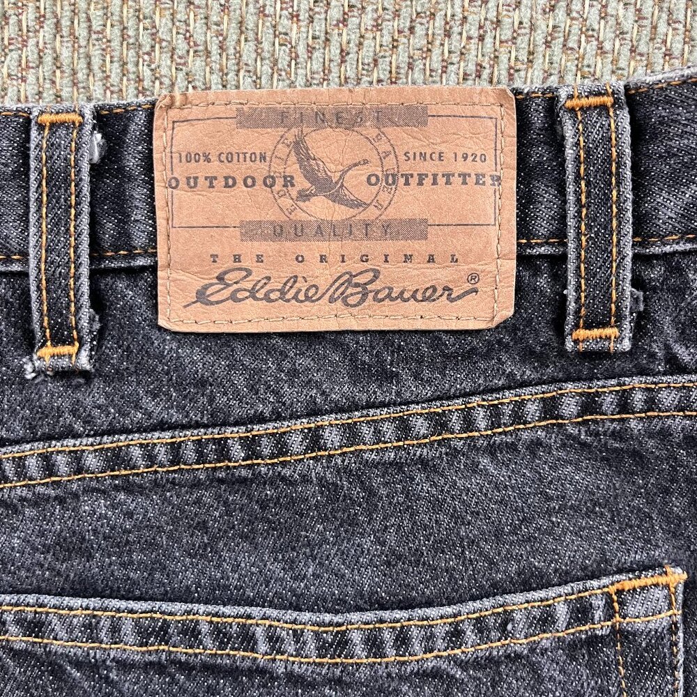 Eddie Bauer Vintage Relaxed Fit Black color 38 w x 30 I